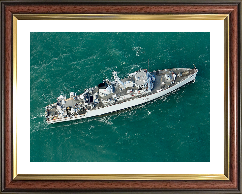 HMS Cattistock (M31) Royal Navy Hunt Class MineHunter From Above Photo Print Wall Art Decor Posters, Prints, & Visual Artwork Hampshire Prints 10 x 8 Classic Frame Yes