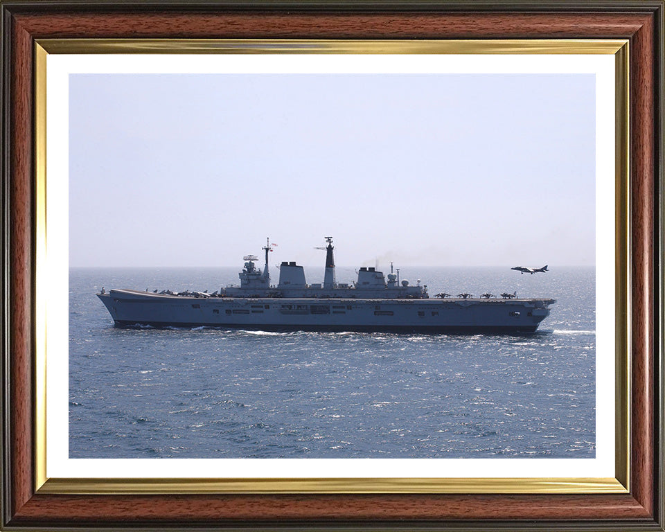 HMS Invincible R05 | Photo Print | Framed Print | Invincible Class | Aircraft Carrier | Royal Navy Hampshire Prints