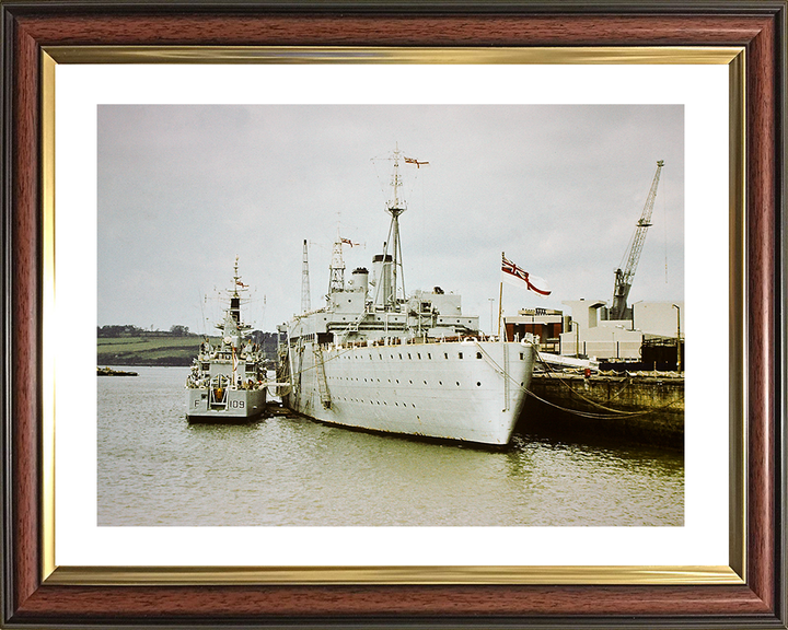 HMS Defiance (A187) Royal Navy Maidstone Class Ship Alongside HMS Leander Photo Print Wall Art Decor Posters, Prints, & Visual Artwork Hampshire Prints 10 x 8 Classic Frame Yes