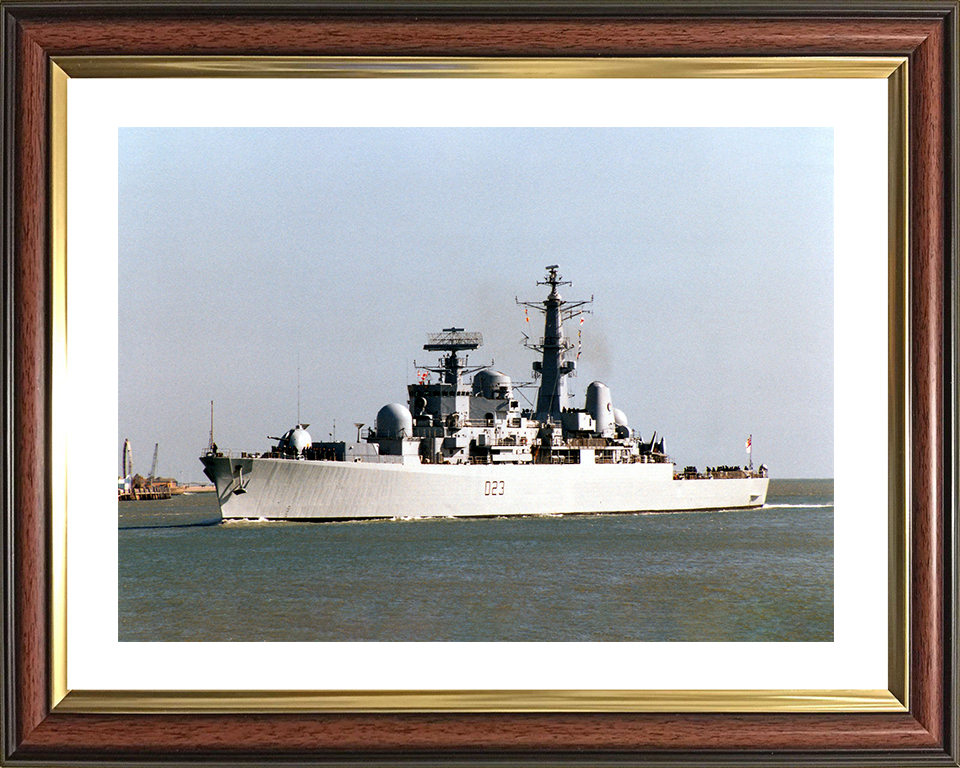 HMS Bristol (D23) Royal Navy Type 82 Destroyer Low Port View Photo Print Wall Art Decor Posters, Prints, & Visual Artwork Hampshire Prints 10 x 8 Classic Frame Yes