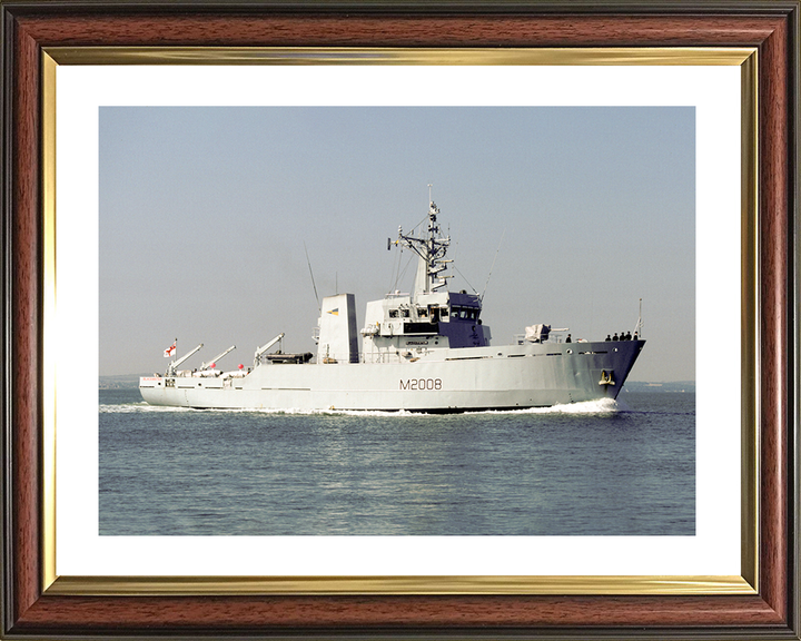 HMS Blackwater (M2008) Royal Navy River Class Minesweeper Starboard Beam Photo Print Wall Art Decor Posters, Prints, & Visual Artwork Hampshire Prints 10 x 8 Classic Frame Yes