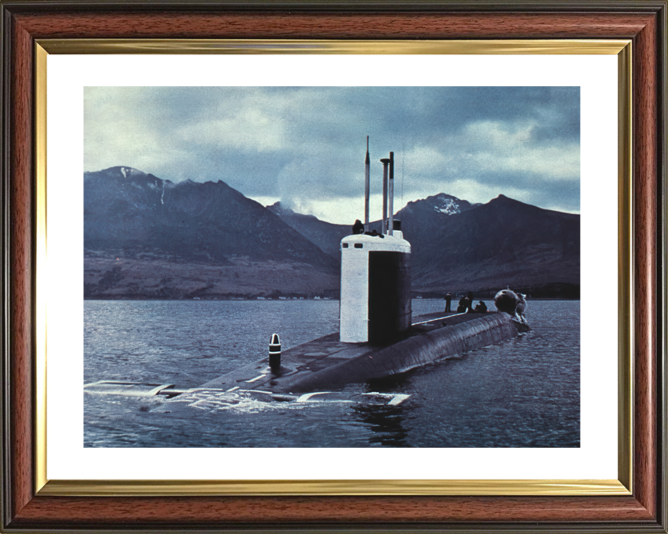 HMS Repulse (S23) Photo Print - Firth of Clyde 1979 - Royal Navy Resolution Class Submarine Hampshire Prints 10 x 8 Classic Frame Yes