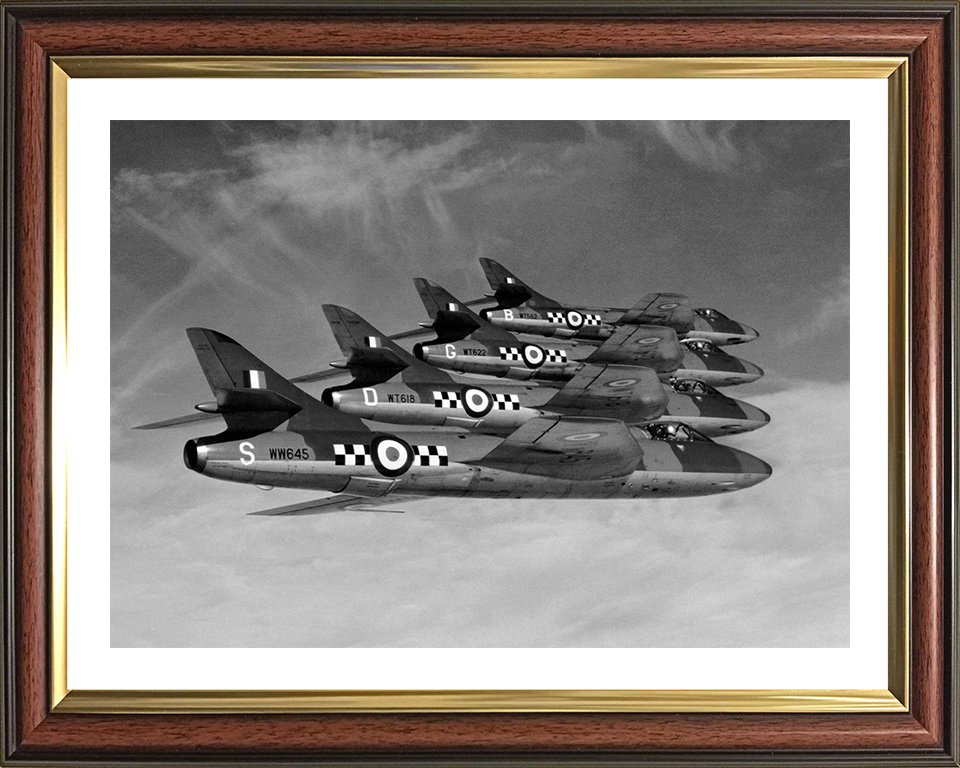 Four RAF Hawker Hunters in Formation Photo Print - Royal Air Force Aircraft Hampshire Prints 10 x 8 Classic Frame Yes