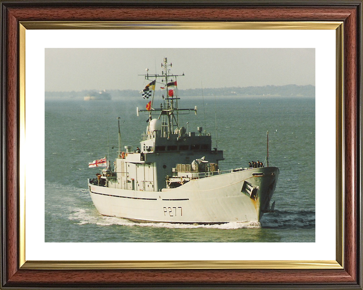 HMS Anglesey (P277) Royal Navy Island Class Patrol Vessel Starboard Bow View Photo Print Wall Art Decor Posters, Prints, & Visual Artwork Hampshire Prints 10 x 8 Classic Frame Yes