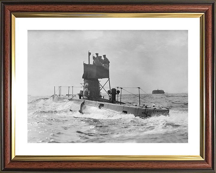 HMS B6 submarine | Photo Print | Framed Print | Poster | B class | Royal Navy | Hampshire Prints