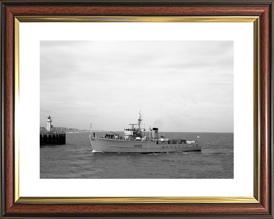 HMS Wolverton M1193 Royal Navy Ton Class Minesweeper Photo Print or Framed Print - Hampshire Prints