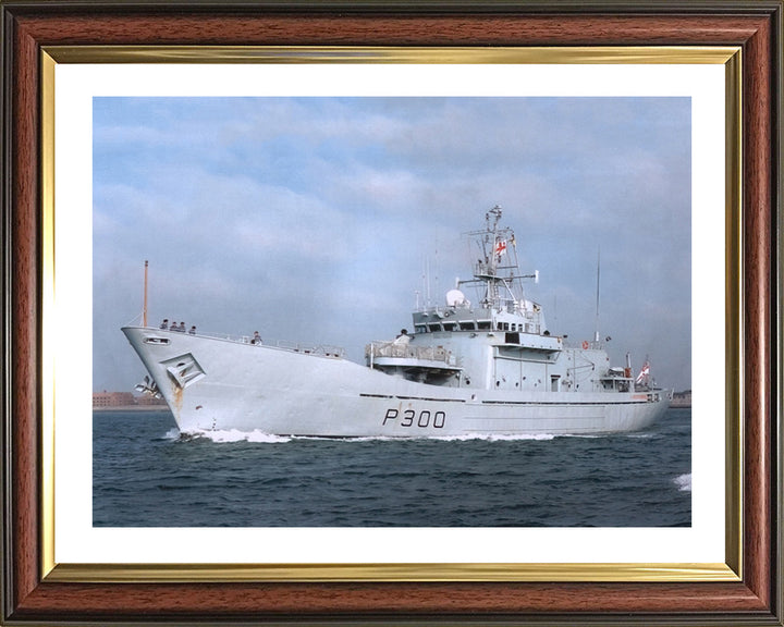 HMS Lindisfarne P300 Royal Navy Island class patrol vessel Photo Print or Framed Print - Hampshire Prints