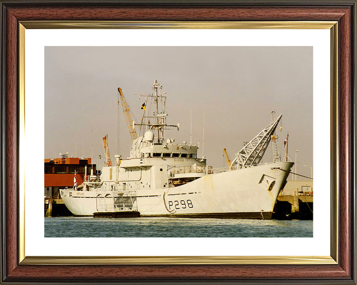 HMS Shetland P298 Royal Navy Island class Patrol Vessel Photo Print or Framed Photo Print - Hampshire Prints