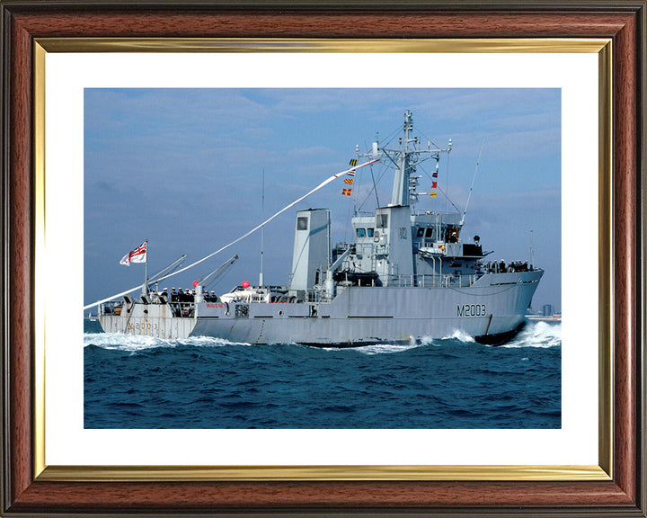 HMS Waveney M2003 | Photo Print | Framed Print | River Class | Minesweeper | Royal Navy Hampshire Prints