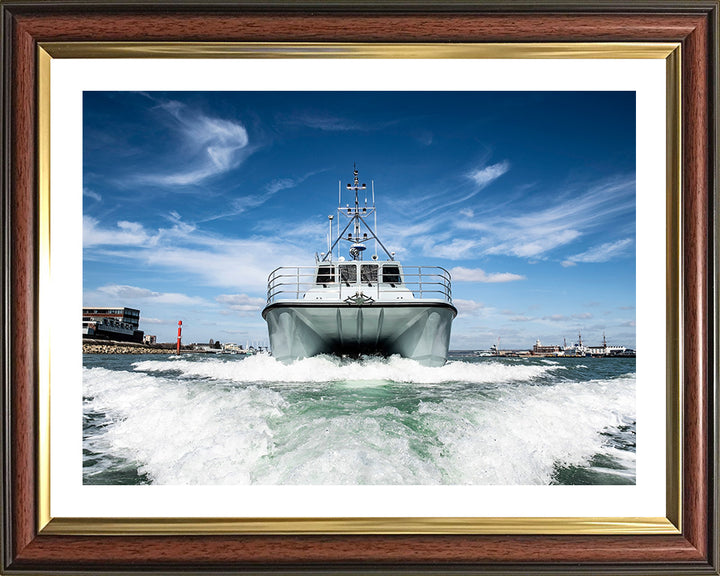 HMS Magpie H130 | Photo Print | Framed Print | Coastal Survey Vessel | Royal Navy Hampshire Prints
