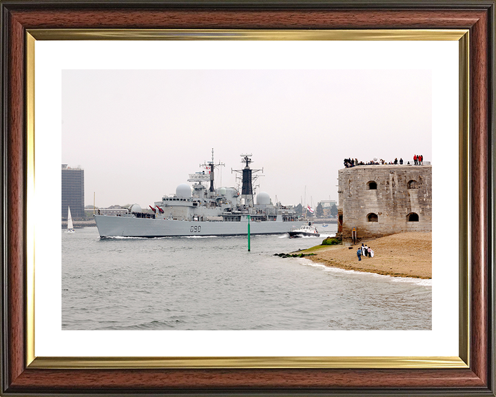 HMS Southampton (D90) - Exits Portsmouth 2007 - Royal Navy Type 42 Destroyer Photo Print Wall Art Naval Decor UK Posters, Prints, & Visual Artwork Hampshire Prints 10 x 8 Classic Frame Yes