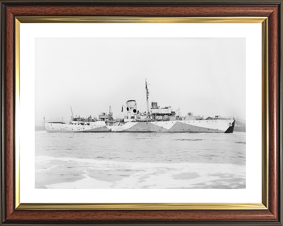 HMS Campanula (K18) Royal Navy Flower Class Corvette Starboard View Photo Print Wall Art Decor Posters, Prints, & Visual Artwork Hampshire Prints 10 x 8 Classic Frame Yes