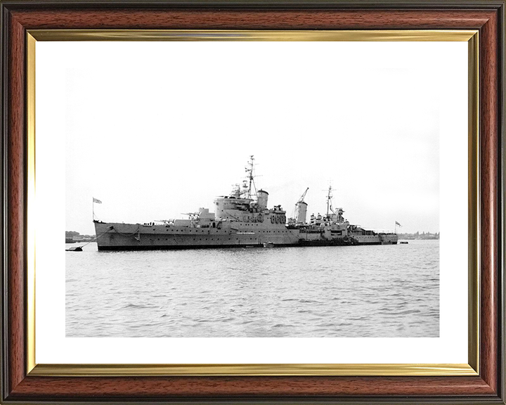 HMS Glasgow (C21) Photo Print - Portsmouth 1947 - Royal Navy Town Class Light Cruiser Posters, Prints, & Visual Artwork Hampshire Prints 10 x 8 Classic Frame Yes
