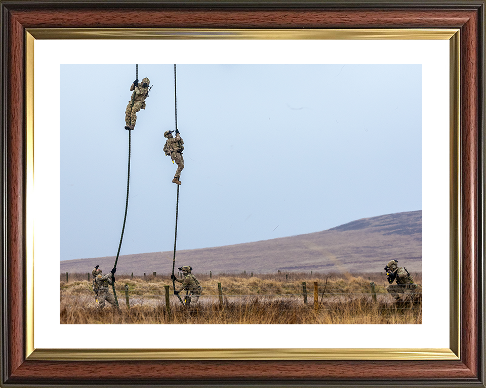 Royal Marines Commandos Fast Rope from a Chinook 2026 Photo Print 42 Commando Wall Art Military Decor Posters, Prints, & Visual Artwork Hampshire Prints 10 x 8 Classic Frame Yes