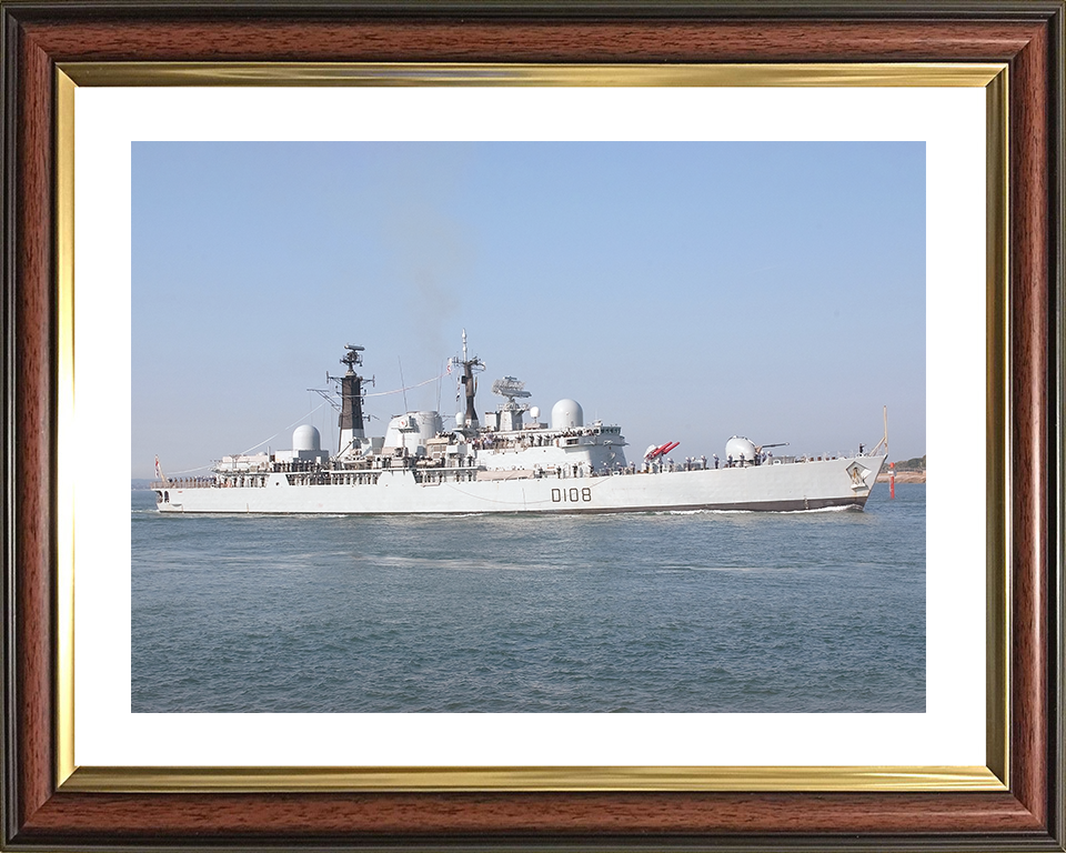 HMS Cardiff (D108) Royal Navy Type 42 Destroyer Flying Paying Off Pennant Photo Print Wall Art Decor Posters, Prints, & Visual Artwork Hampshire Prints 10 x 8 Classic Frame Yes