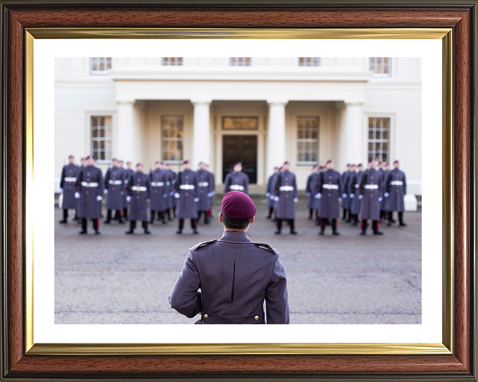 Parachute regiment on parade Photo Print - British Army Hampshire Prints 10 x 8 Classic Frame Yes