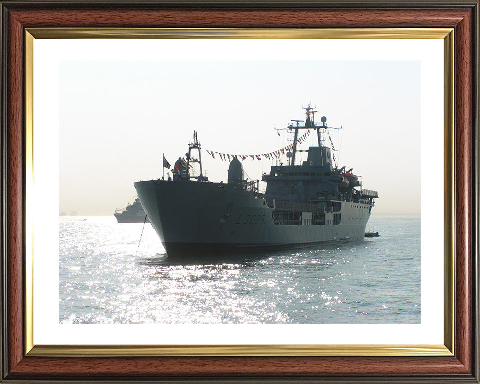 RFA Sir Galahad (L3005) Photo Print - Dress Ship - Royal Fleet Auxiliary Round Table Class Ship Hampshire Prints 10 x 8 Classic Frame Yes