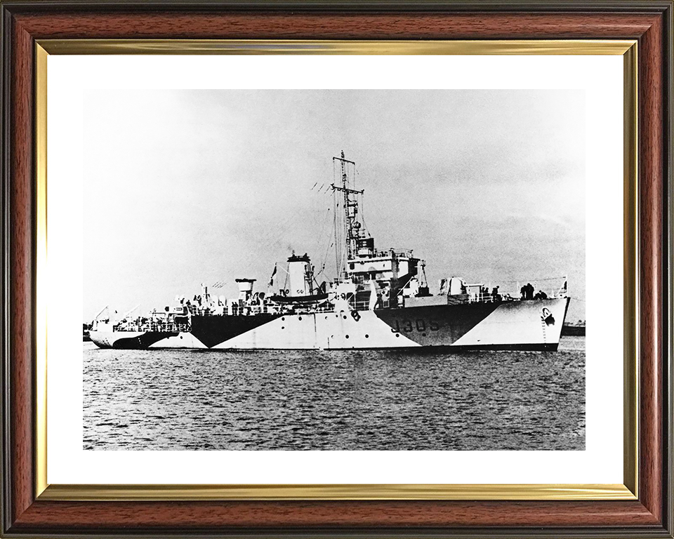 HMS Brave (J305) Royal Navy Algerine Class Minesweeper Starboard Side View Photo Print Wall Art Decor Posters, Prints, & Visual Artwork Hampshire Prints 10 x 8 Classic Frame Yes