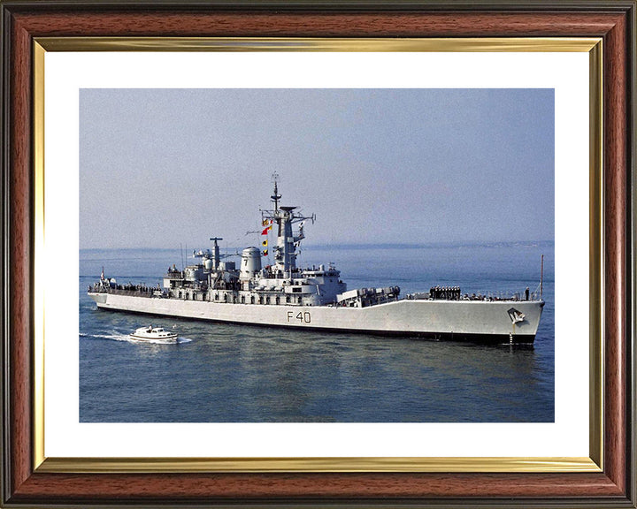 HMS Sirius F40 | Photo Print | Framed Print | Poster | Leander Class | Frigate | Royal Navy Hampshire Prints