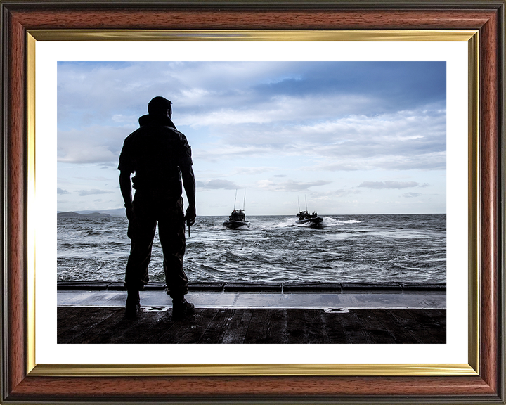 Royal Marines Commando amphibious assault teams Photo Print Hampshire Prints 10 x 8 Classic Frame Yes