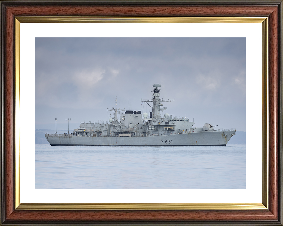 HMS Argyll (F231) Royal Navy Type 23 Frigate Starboard Side View Wall Art Photo Print Decor Posters, Prints, & Visual Artwork Hampshire Prints 10 x 8 Classic Frame Yes