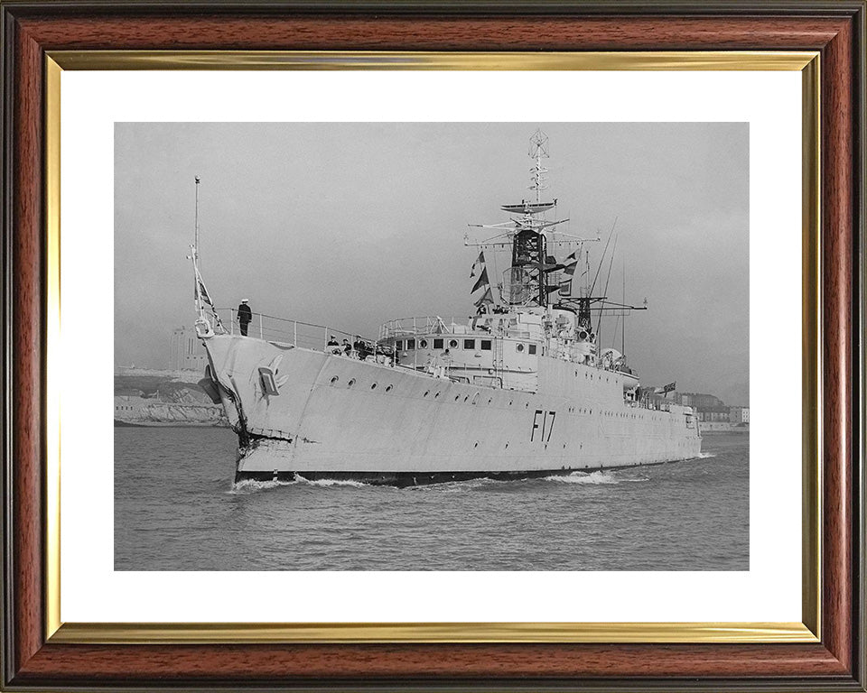 HMS Ulysses (F17) Photo Print - leaving Harbour - Royal Navy Type 15 Frigate Hampshire Prints 10 x 8 Classic Frame Yes