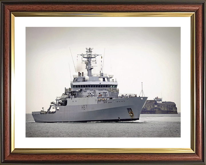 HMS Echo (H87) Photo Print - Spitbank 2006 - Royal Navy Echo Class Survey Vessel Hampshire Prints 10 x 8 Classic Frame Yes