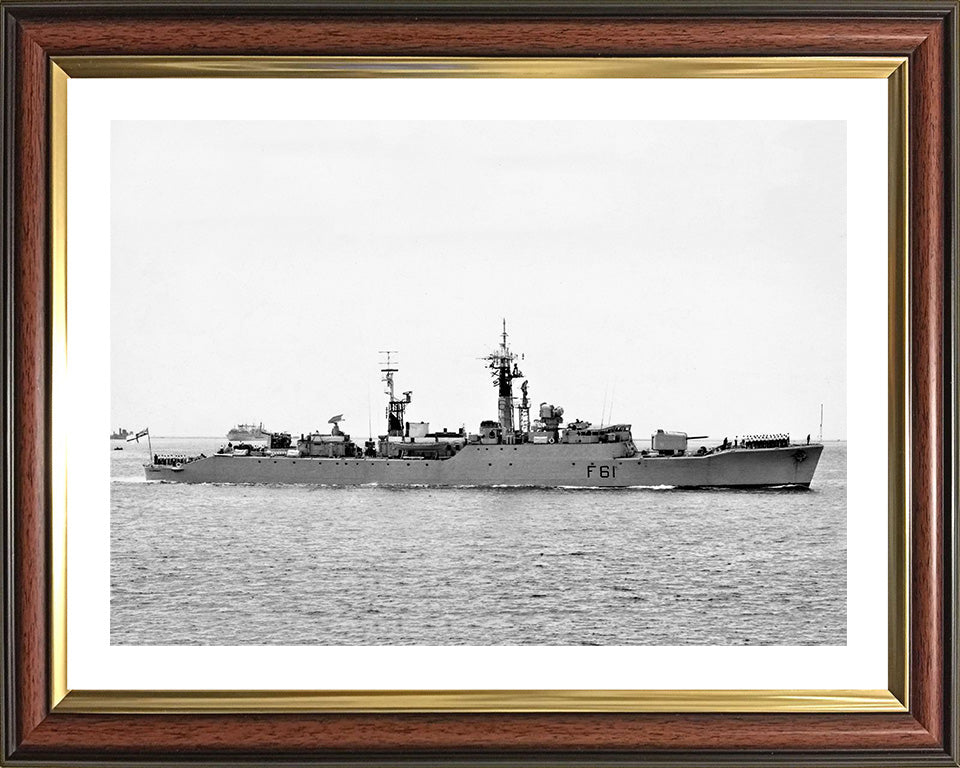 HMS Llandaff F61 | Photo Print | Framed Print | Salisbury Class | Frigate | Royal Navy Hampshire Prints