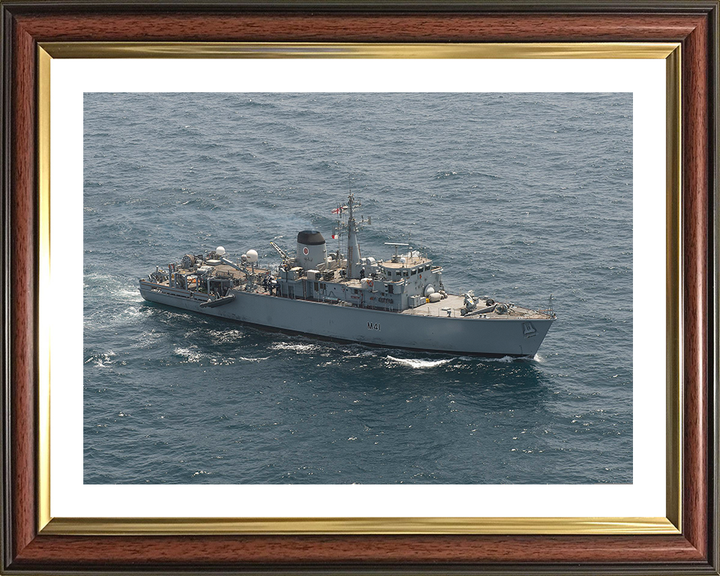 HMS Quorn (M41) Photo Print - Persian Gulf 2013 - Royal Navy Hunt Class Minehunter Hampshire Prints 10 x 8 Classic Frame Yes