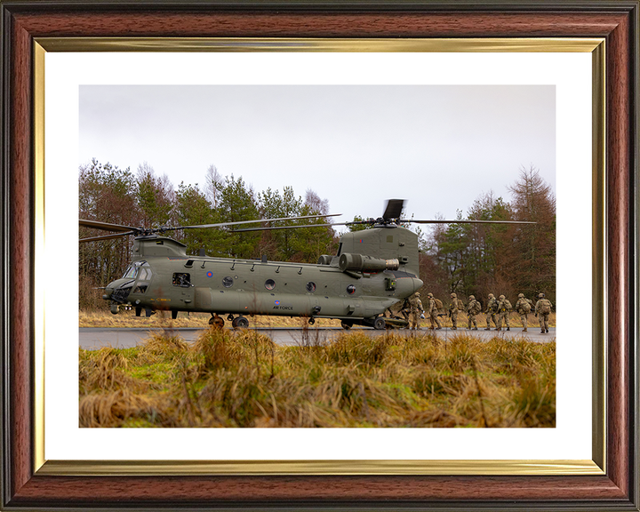 Royal Marines Board a Chinook Helicopter 2026 Photo Print 42 Commando Wall Art Military Decor Posters, Prints, & Visual Artwork Hampshire Prints 10 x 8 Classic Frame Yes