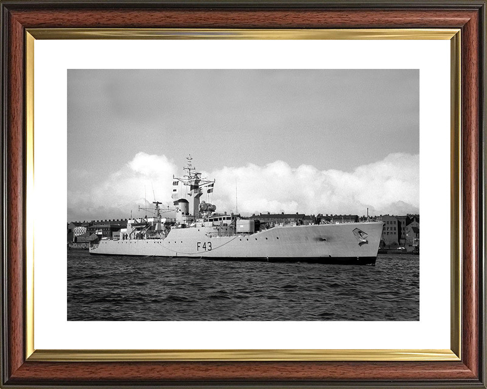 HMS Torquay F43 | Photo Print | Framed Print | Poster | Whitby Class | Frigate | Royal Navy Hampshire Prints