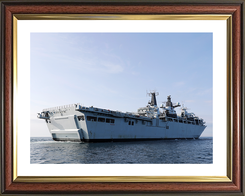 HMS Bulwark (L15) Royal Navy Albion Class Amphibious Ship Low Starboard Quarter View Photo Print Wall Art Decor Posters, Prints, & Visual Artwork Hampshire Prints 10 x 8 Classic Frame Yes
