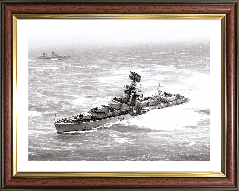 HMS Agincourt (D86) Photo Print - Port Side View 1962 - Royal Navy Battle Class Destroyer Posters, Prints, & Visual Artwork Hampshire Prints 10 x 8 Classic Frame Yes