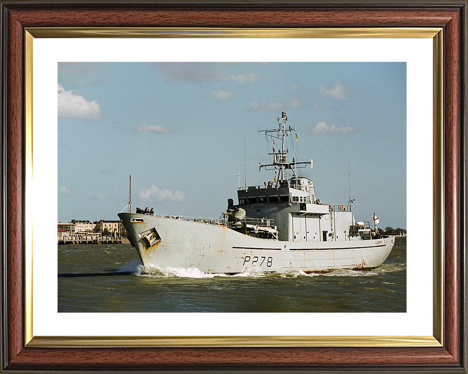 HMS Alderney (P278) Royal Navy Island Class Patrol Vessel Entering Portsmouth Harbour Photo Print Wall Art Decor Posters, Prints, & Visual Artwork Hampshire Prints 10 x 8 Classic Frame Yes