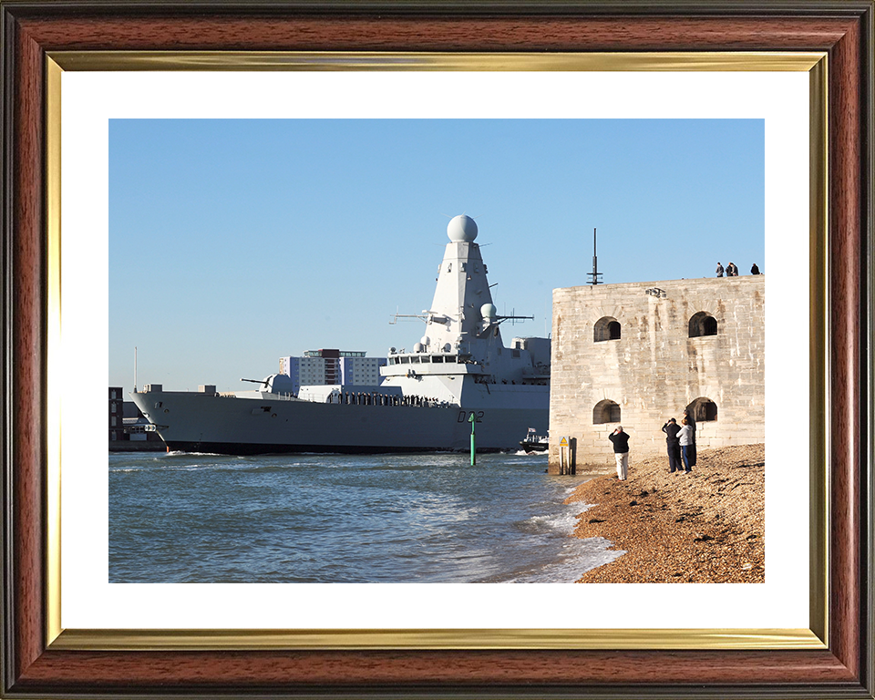 HMS Daring (D32) Royal Navy Type 45 Destroyer Leaving Portsmouth 2012 Photo Print Wall Art Decor Posters, Prints, & Visual Artwork Hampshire Prints 10 x 8 Classic Frame Yes