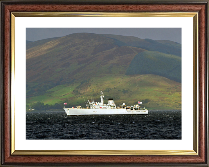 HMS Cattistock (M31) Royal Navy Hunt Class MineHunter at Anchor Photo Print Wall Art Decor Posters, Prints, & Visual Artwork Hampshire Prints 10 x 8 Classic Frame Yes