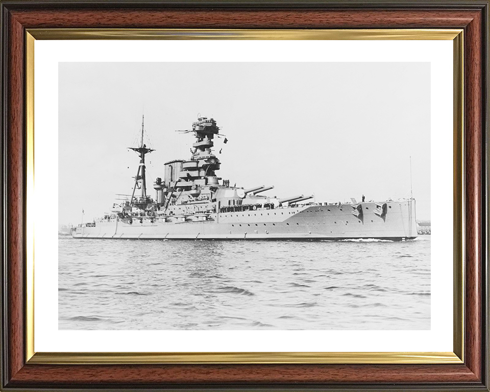HMS Barham (04) Photo Print - Starboard Side View - Royal Navy Queen Elizabeth Class Battleship Hampshire Prints 10 x 8 Classic Frame Yes