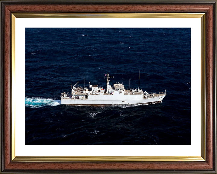 HMS Ramsey (M110) Photo Print - High Starboard View - Royal Navy Sandown Class Minehunter Hampshire Prints 10 x 8 Classic Frame Yes