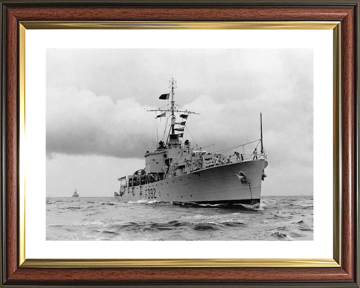 HMS Nadder F392 (K392) | Photo Print | Framed Print | River Class | Frigate | Royal Navy Hampshire Prints