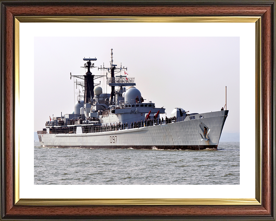 HMS Edinburgh (D97) Royal Navy Type 42 Destroyer Entering Harbour Photo Print Wall Art Decor Posters, Prints, & Visual Artwork Hampshire Prints 10 x 8 Classic Frame Yes