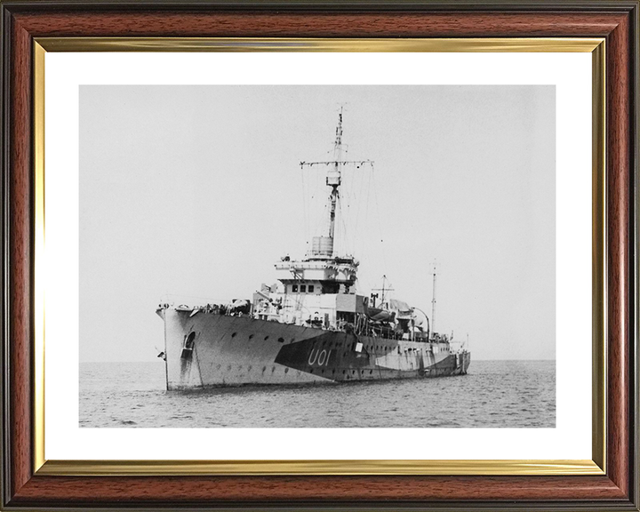 HMS Bridgewater (U01) Royal Navy Bridgewater Class Sloop at Sea 1942 Photo Print Wall Art Decor Posters, Prints, & Visual Artwork Hampshire Prints 10 x 8 Classic Frame Yes