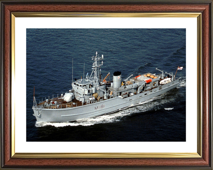 HMS Sheraton (M1181) Photo Print - High Port Side View - Royal Navy Ton Class Minesweeper Hampshire Prints 10 x 8 Classic Frame Yes