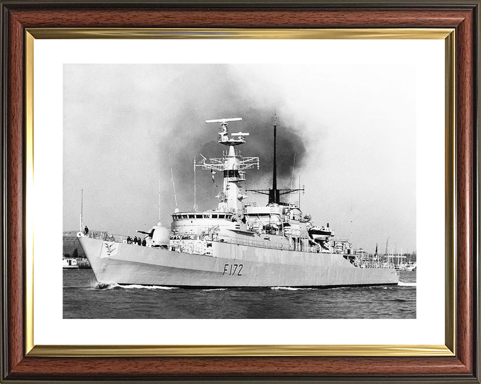 HMS Ambuscade (F172) Royal Navy Type 21 Frigate Leaving Portsmouth Photo Print Wall Art Decor Posters, Prints, & Visual Artwork Hampshire Prints 10 x 8 Classic Frame Yes