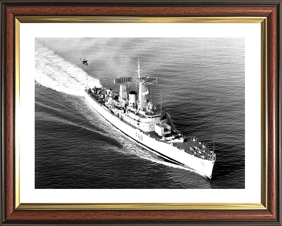 HMS Bacchante (F69) Royal Navy Leander Class Frigate At Speed Photo Print Wall Art Decor Posters, Prints, & Visual Artwork Hampshire Prints 10 x 8 Classic Frame Yes