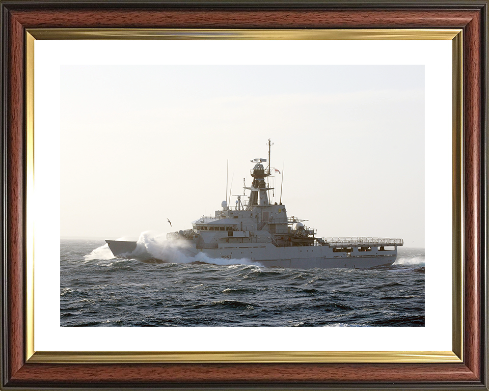 HMS Clyde (P257) Royal Navy River Class Patrol Vessel Riding Waves Photo Print Wall Art Decor Posters, Prints, & Visual Artwork Hampshire Prints 10 x 8 Classic Frame Yes