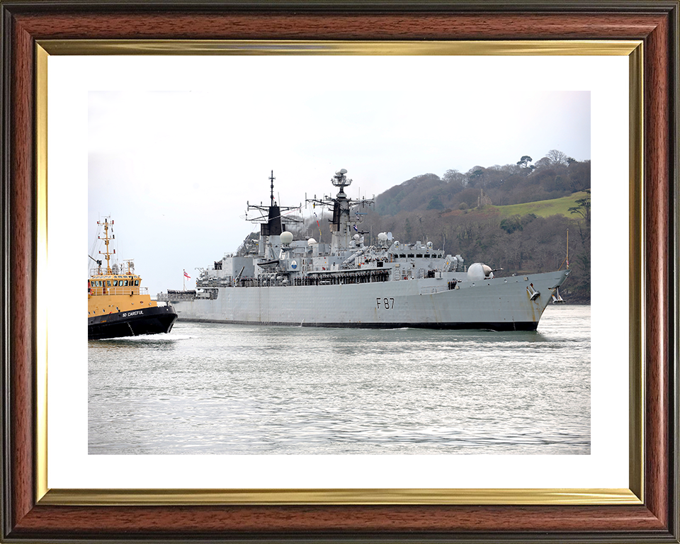 HMS Chatham (F87) Royal Navy Type 22 Frigate Enters Devonport 2011 Photo Print Wall Art Decor Posters, Prints, & Visual Artwork Hampshire Prints 10 x 8 Classic Frame Yes