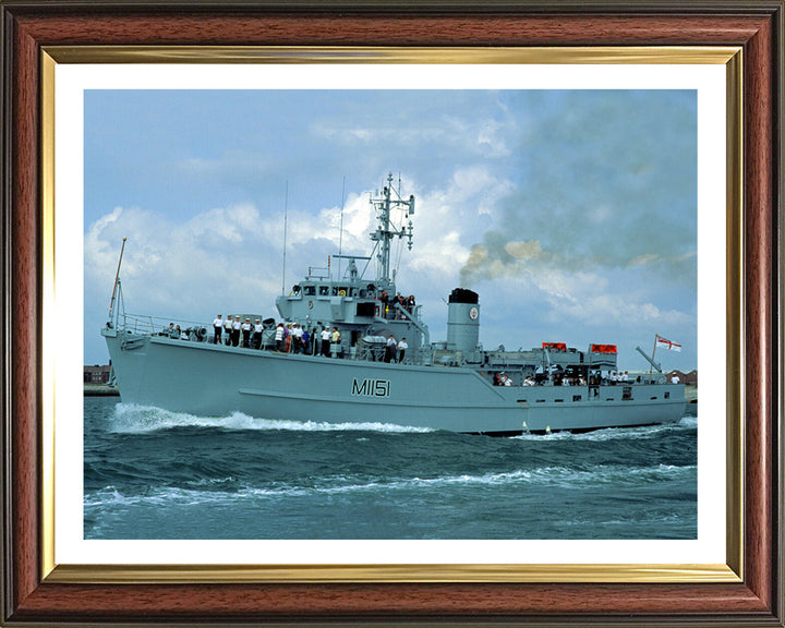 HMS Iveston M1151 | Photo Print | Framed Print | Ton Class | Minesweeper | Royal Navy Hampshire Prints