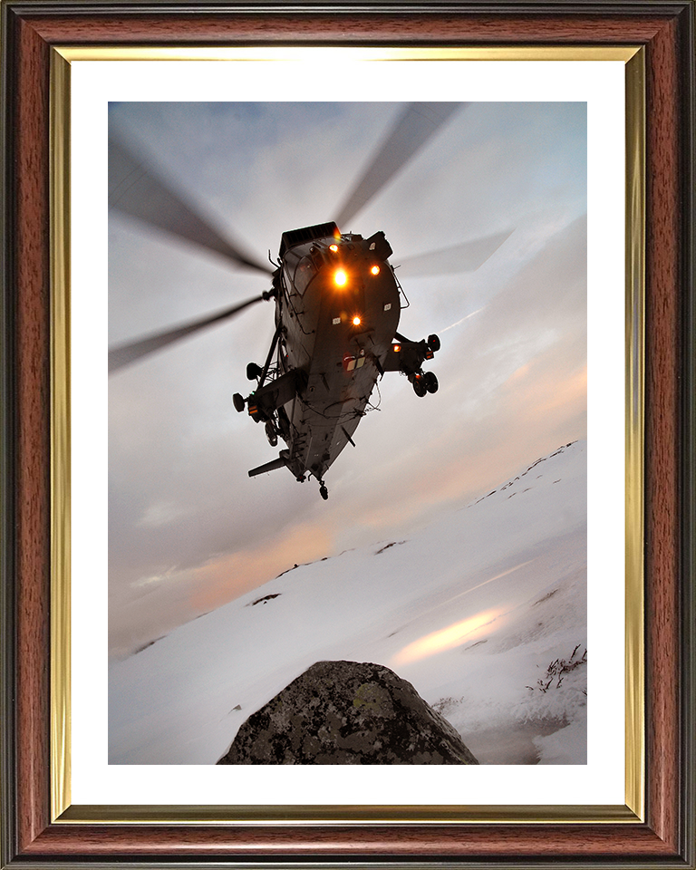 Sea King HC Mark 4 Helicopter Landing 2009 Photo Print - Royal Navy Aircraft Posters, Prints, & Visual Artwork Hampshire Prints 10 x 8 Classic Frame Yes