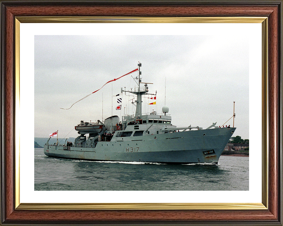 HMS Bulldog (H317) Photo Print - Paying Off 2001 - Royal Navy Bulldog Class Survey Vessel Posters, Prints, & Visual Artwork Hampshire Prints 10 x 8 Classic Frame Yes