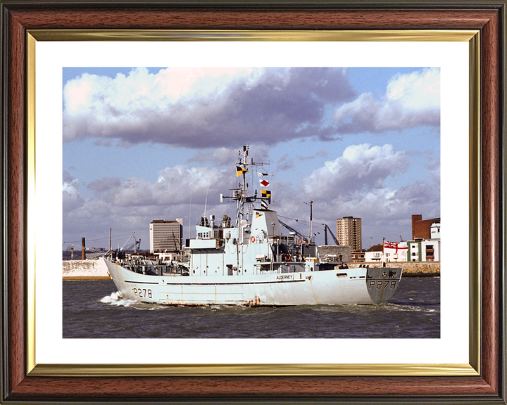 HMS Alderney (P278) Royal Navy Island Class Patrol Vessel Entering Port Photo Print Wall Art Decor Posters, Prints, & Visual Artwork Hampshire Prints 10 x 8 Classic Frame Yes